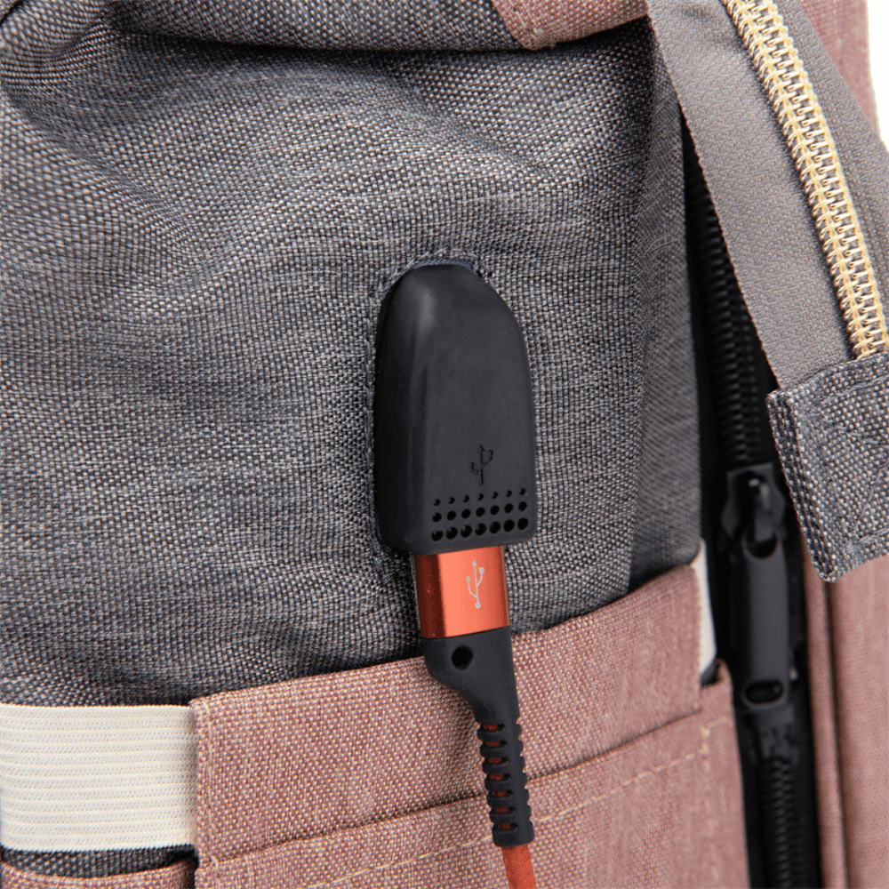 BabyVoyage™ stelleveske med integrert stelleplass eller barneseng. Nå 20% rabatt🔥fra 852 kr til 710 kr